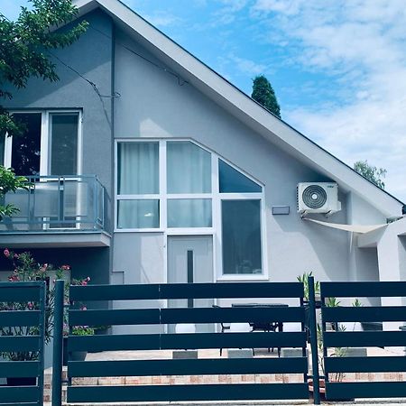 Cornflower Apartment Hajdúszoboszló Zewnętrze zdjęcie