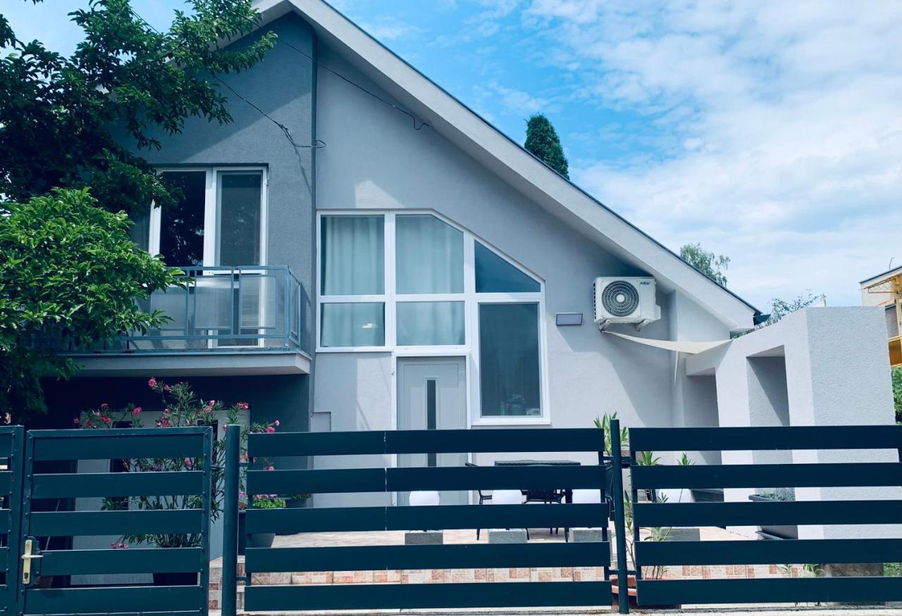 Cornflower Apartment Hajdúszoboszló Zewnętrze zdjęcie